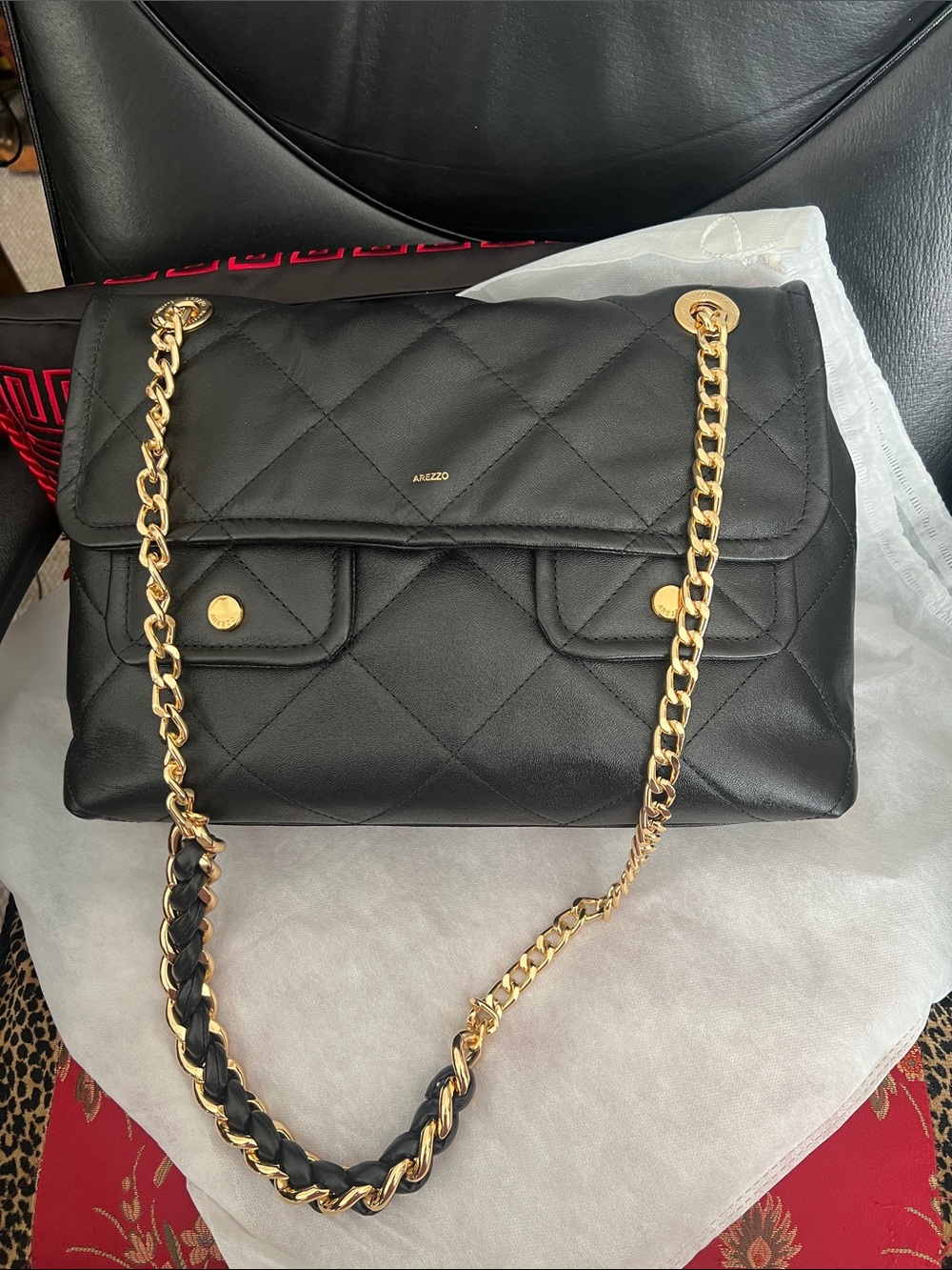 Black Quilted Chain-Handle Shoulder Bag by Arezzo🌹